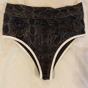 DO NOT BUY-Extra photos of Acacia